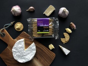 Really Garlicky  mini oatcakes  150g